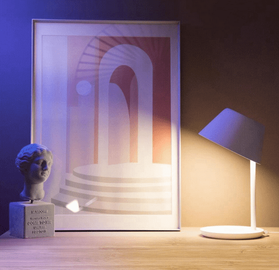 Настольная лампа Yeelight Star Series Smart Table Lamp во включенном состоянии
